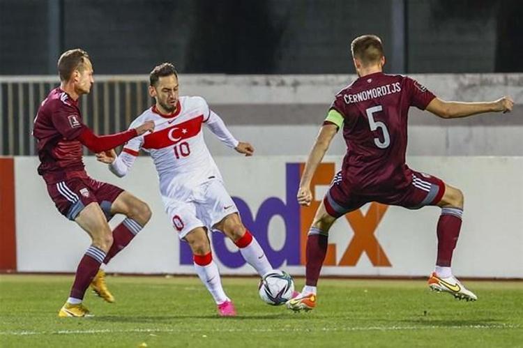 2022 Dünya Kupasına katılım için mutlak kazanmamız gereken maçta Letonyayı son dakikada Burak Yılmazın penaltı golüyle mağlup eden A Milli Futbol Takımı, lider Hollandanın 4, ikinci sırada yer alan Norveçin ise 2 puan gerisinde takibini sürdürdü.