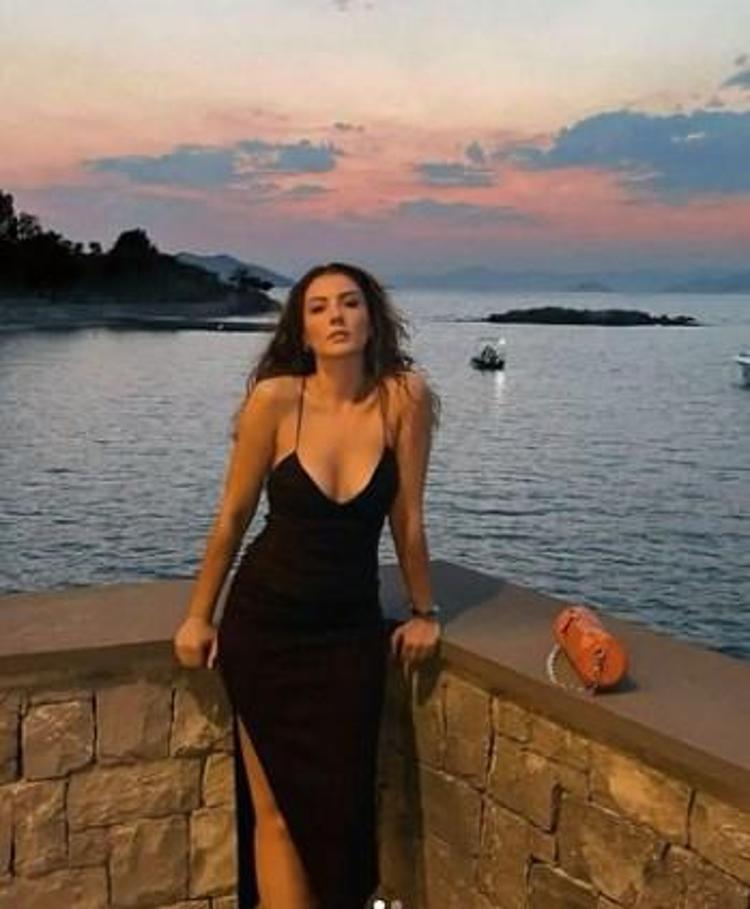 Burcu Özberkin doğal hali sosyal medyayı ikiye böldü