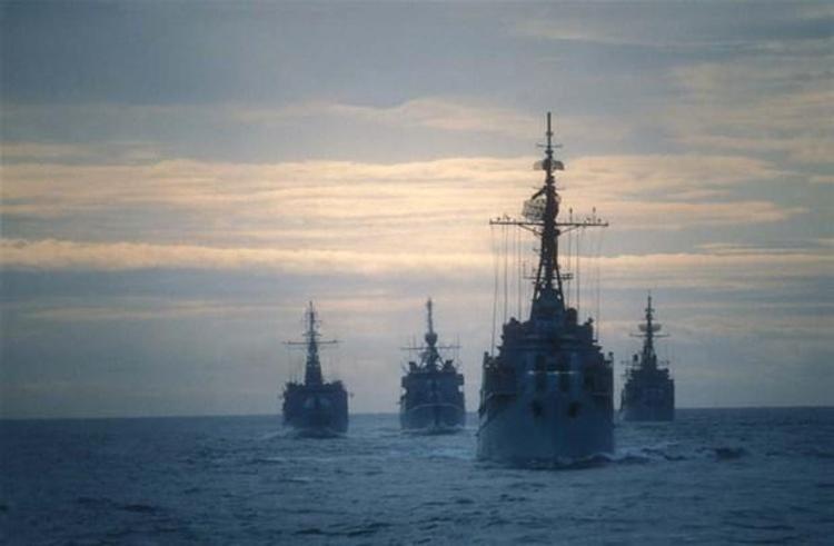 Haberde, bu açıklamanın Yunanistanın Egedeki Parmenion tatbikatını kışkırtıcı ve yasadışı olarak nitelendiren Ankaranın, Malta bayraklı Nautical Geo gemisinin Türk deniz sahasına gönderilmesine verdiği tepkiye geniş yer ayrıldı.