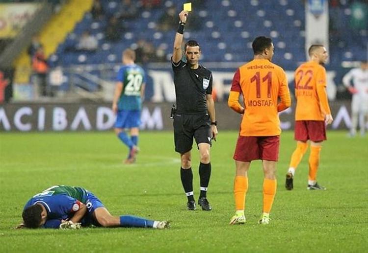 Türkiyede hakemlerin düzeltilemeyeceğini söyleyen spor yazarı, Türk futbolunda hakemlerin virüs gibi gezdiklerini ifade etti.