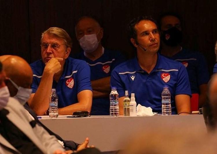 O gün kırık cam tamir edilseydi bugün o olay yaşanmayacaktı. Federasyon bünyesinde Jaap Uilenberg diye bir adam var. Bir de bunun yandaşı var: Burçin Keskin. Bu ikili Türk futboluna zarar veriyor. TFF de hâlâ uyuyor.