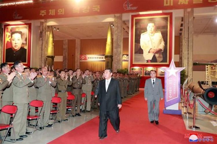 Kore Merkez Haber Ajansıtarafından çekilen fotoğraflar, Kuzey Kore özel kuvvetlerinin 11 Ekim 2021de Pyongyangda düzenlenen 2021 Meşru Müdafaa Sergisinde dövüş sanatlarını sergilediğini gösteriyor.