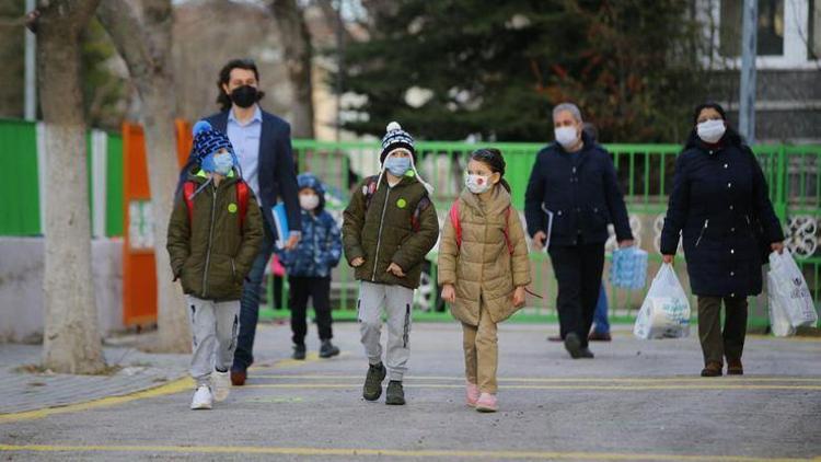 Milli Eğitim Bakanlığından son dakika kararı Tüm sınıfları kapsıyor Resmen değişti ve...
