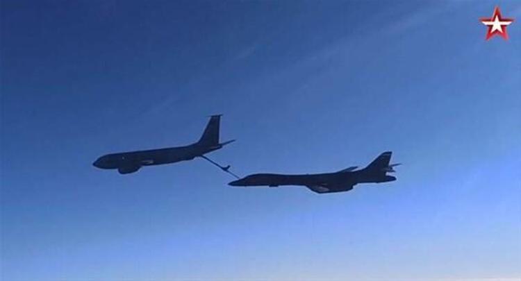 Jetler havalandı Gemiler yola çıktı Savaş...