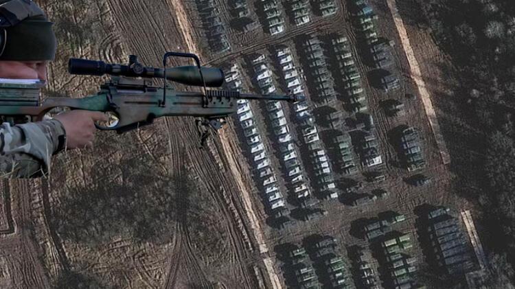 Ukraynanın Bayraktar SİHAlarla savunma sistemlerini dağıttığı Rusyanın, tüm dünyayı paniğe sürükleyen bir askeri hareketliliğe giriştiği ortaya çıktı. Kremlinden jet hızıyla yalanlama gelse de uzmanlar tehdidin altını çizdi. Rus savaş gemileri ayrıca bugün düşmanı yok etme talimi gerçekleştirdi.