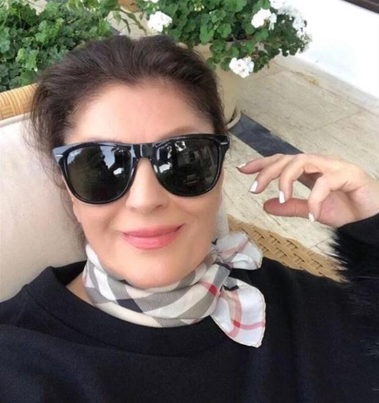 Yeşilçamın efsane ismi Gülşen Bubikoğlundan havuz başı paylaşımı