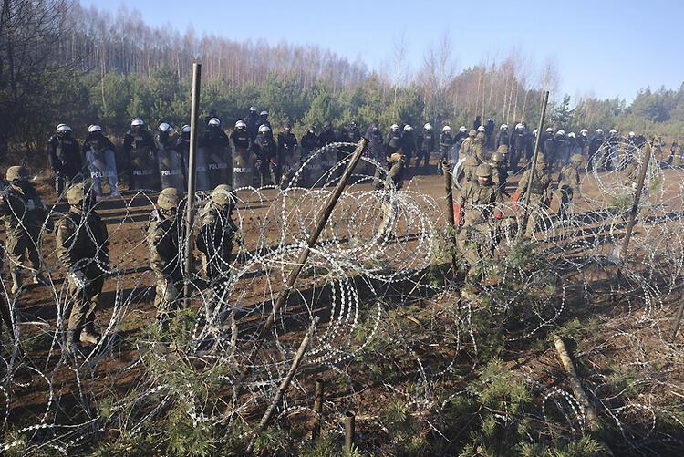 Avrupada mülteci krizi büyüyor Rusyanın hamlesine ABDden nükleer yanıt: Hipersonik Dark Eagle füzeleri Almanyada...