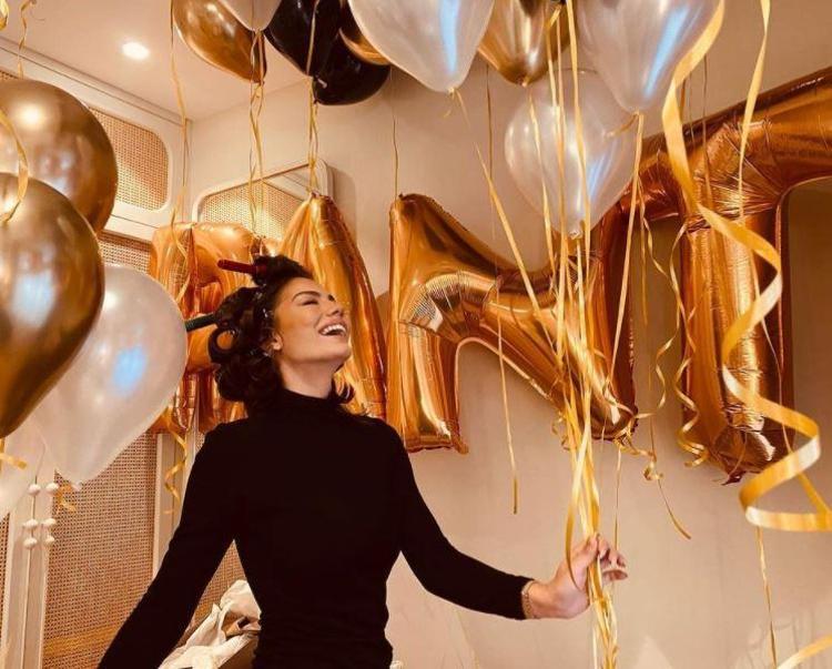 Demet Özdemirin yüzündeki değişim dikkat çekti Estetiği fazla kaçırdım