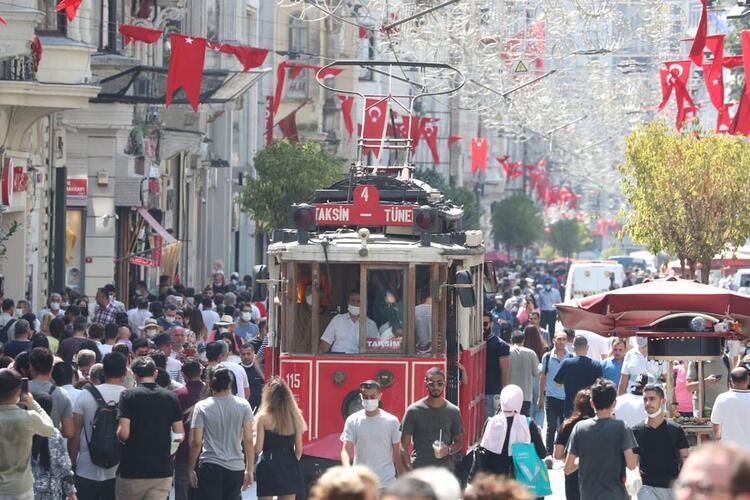 Hafta içi hafta sonu sokağa çıkma yasağı kararı 20 gün resmen duyurdular...