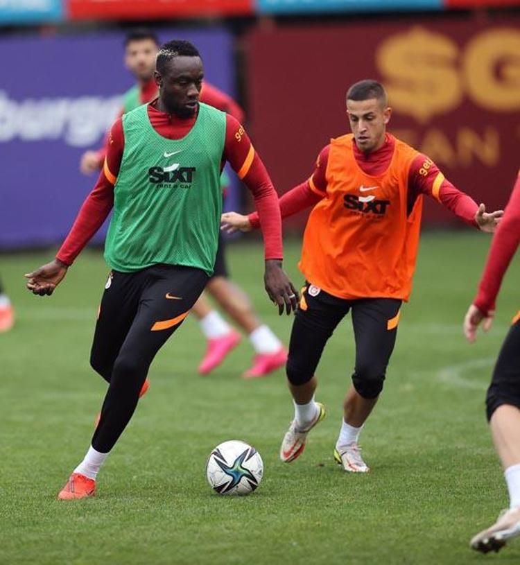 Morutan iyileşti Cicaldauya vur emri verildi Fatih Terimin Fenerbahçe maçında oynatacağı forvet ortaya çıktı Halil Dervişoğlu-Diagne ve Mostafa Mohamedden...