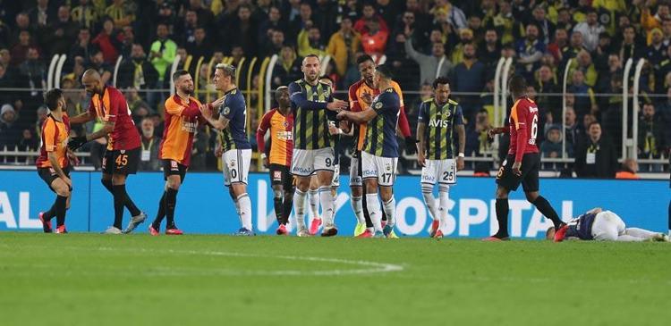 Dün Rıdvan Dilmen de bahsetmişti Galatasaray - Fenerbahçe derbisine yabancı hakem Listede Yunanlı, İngiliz, Bulgar, Alman isimler var