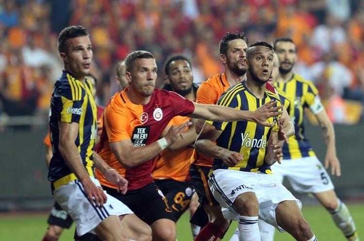 Dün Rıdvan Dilmen de bahsetmişti Galatasaray - Fenerbahçe derbisine yabancı hakem Listede Yunanlı, İngiliz, Bulgar, Alman isimler var