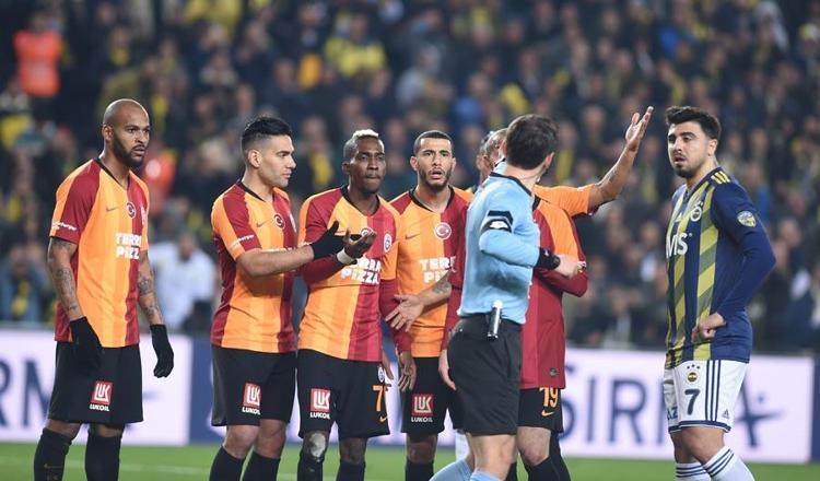 Dün Rıdvan Dilmen de bahsetmişti Galatasaray - Fenerbahçe derbisine yabancı hakem Listede Yunanlı, İngiliz, Bulgar, Alman isimler var