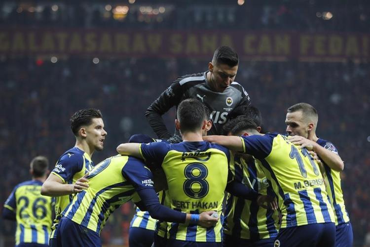 Galatasaray - Fenerbahçe derbisinden sonra kulis bilgisini verdi Eğer Vitor Pereira kaybetseydi Mesut Özil, İrfan Can Kahveci, Kim Min Jae, Berke Özer, Mert Hakan...