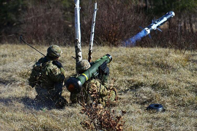 Karadenizde adım adım savaşa doğru Rusyadan Ukraynaya sert tepki: S-400 uçaksavar füze sistemleri ateşlendi...