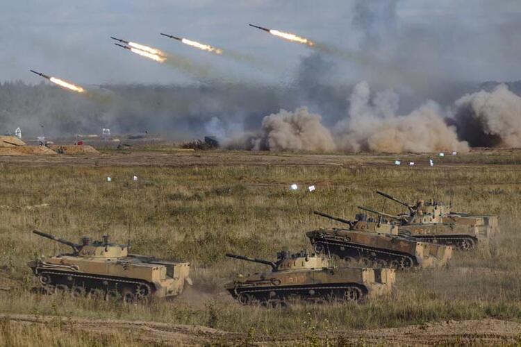 Karadenizde adım adım savaşa doğru Rusyadan Ukraynaya sert tepki: S-400 uçaksavar füze sistemleri ateşlendi...