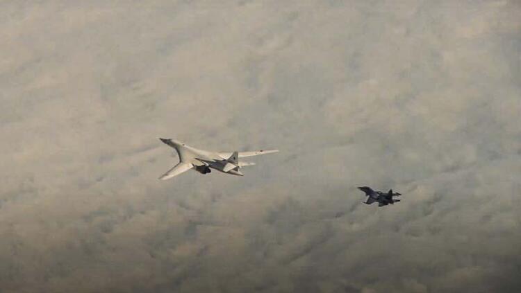 Karadenizde adım adım savaşa doğru Rusyadan Ukraynaya sert tepki: S-400 uçaksavar füze sistemleri ateşlendi...