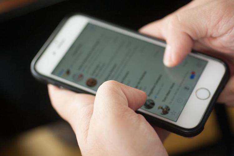 WhatsAppa yeni özellik geliyor Mesajlara cevap yazmak yerine tepki verilebilecek