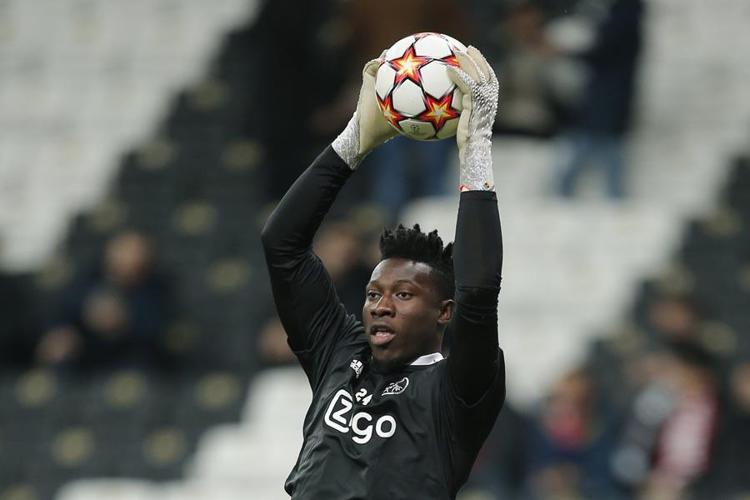 Beşiktaş - Ajax maçından sonra tek tek saydı Larin-Alex Teixeira-Ghezzal-Vida... Sergen Yalçına tarihi isyan Tarihe kara bir leke...
