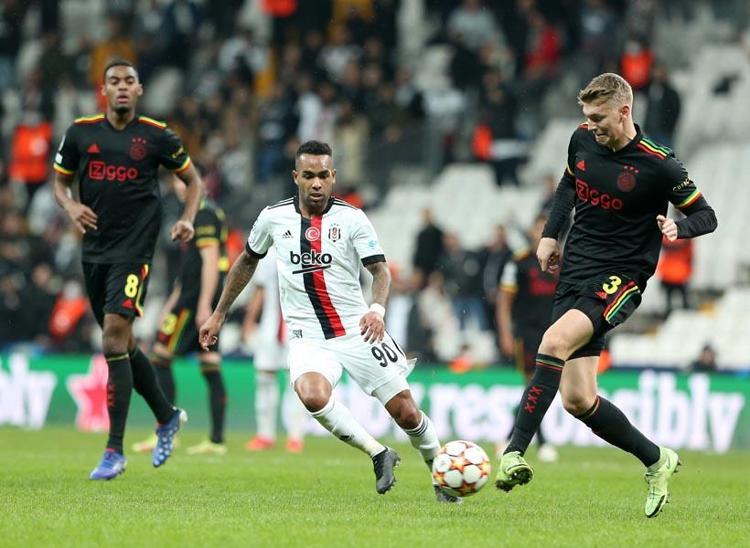 Beşiktaş - Ajax maçından sonra tek tek saydı Larin-Alex Teixeira-Ghezzal-Vida... Sergen Yalçına tarihi isyan Tarihe kara bir leke...