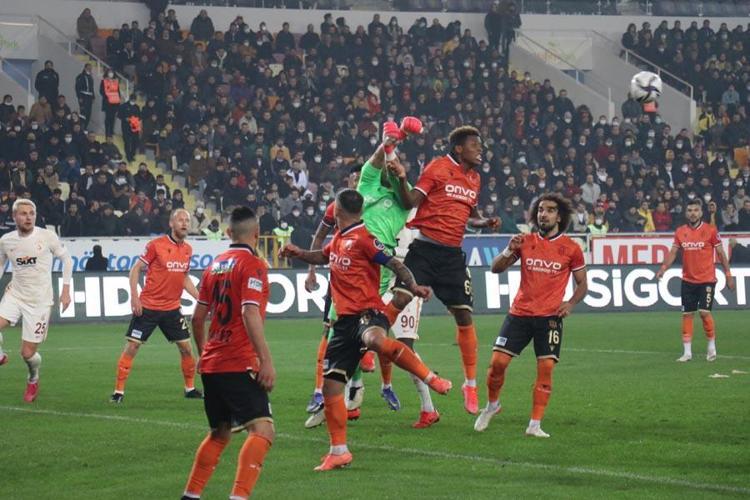 Sonunda Rıdvan Dilmeni de çıldırttı Malatyaspor - Galatasaray maçından sonra olay tepki Teşekkürler deyin gönderin gitsin
