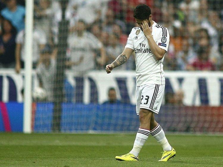 Günün en çarpıcı transfer iddiası Vitor Pereira Mesut Özilin yerini dünyaca ünlü yıldız İspanyolla dolduracak Ali Koç Real Madridle görüşmelere...