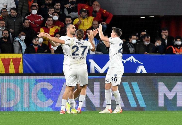 Dünkü maçtan sonra İrfan Can Kahveci ve Szalai gerçeğini açıkladı Transferle alakası yok