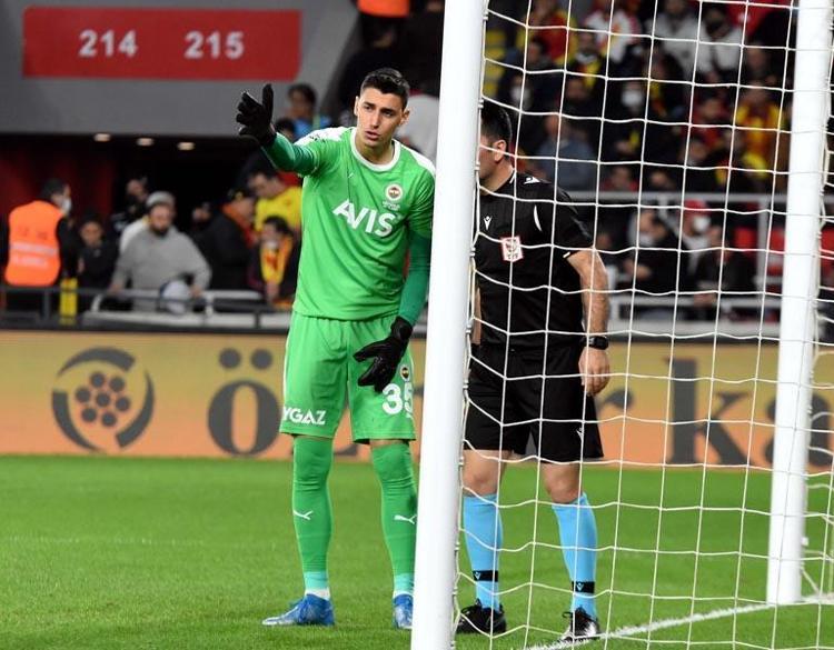 Dünkü maçtan sonra İrfan Can Kahveci ve Szalai gerçeğini açıkladı Transferle alakası yok