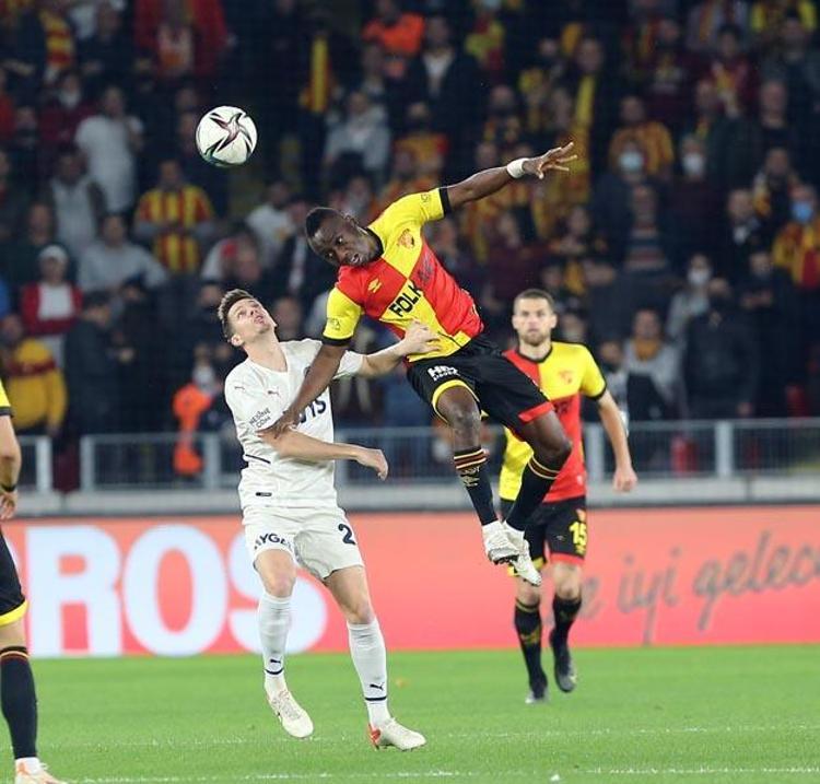 Dünkü maçtan sonra İrfan Can Kahveci ve Szalai gerçeğini açıkladı Transferle alakası yok