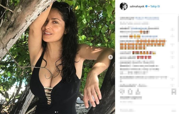 Salma Hayek havuz pozuyla dikkat çekti