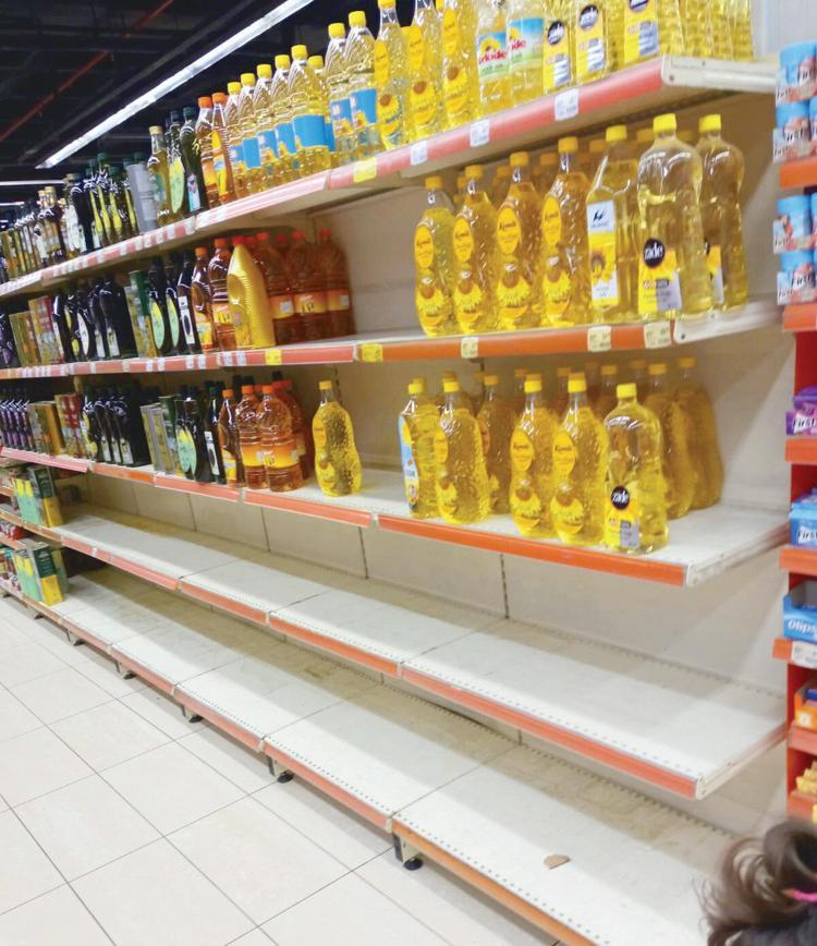 Ayçiçek yağları kayboldu Marketlerin 5 litrelik yağ rafları boşaldı...