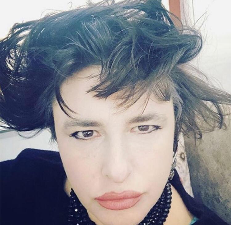 Esra Dermancıoğlu eski günleri yad etti, övgü yağmuruna tutuldu