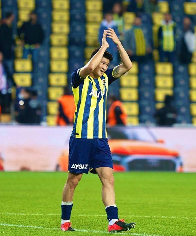 Mesut Özil şov yapmaya devam ediyor ama... Önce Berke Özer sonra Kim Min Jae... Tarihe geçen gol