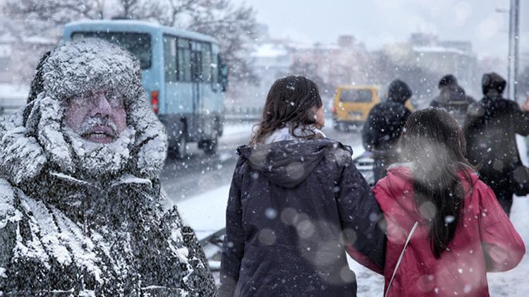 Marmarada kar yağışı başladı Hava buz kesti, günlerce sürecek Alarm verildi, Meteorolojiden son dakika uyarısı...