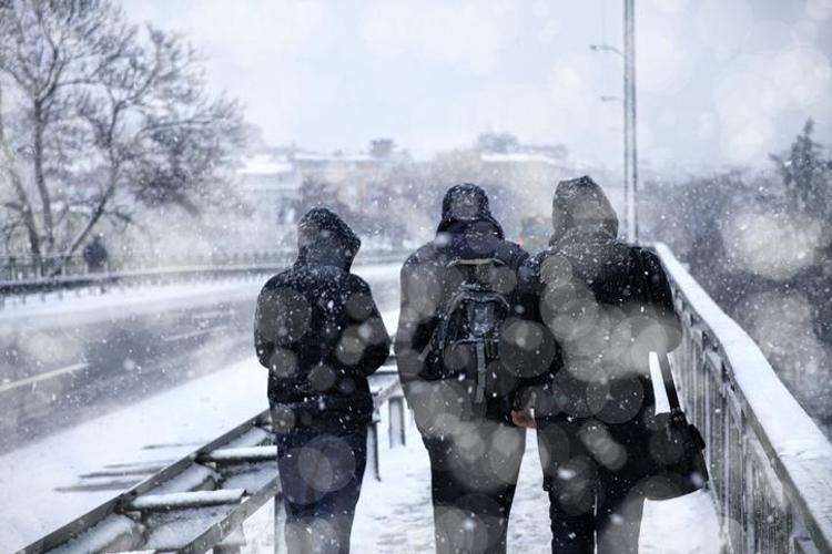Marmarada kar yağışı başladı Hava buz kesti, günlerce sürecek Alarm verildi, Meteorolojiden son dakika uyarısı...