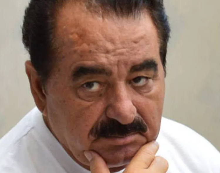 İbrahim Tatlısesten hayranlarını heyecanlandıran haber
