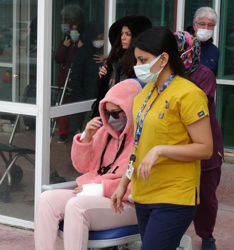 Ünlü şarkıcı Gülçin Ergül ağlayarak anlattı Kazadan önce arabada...