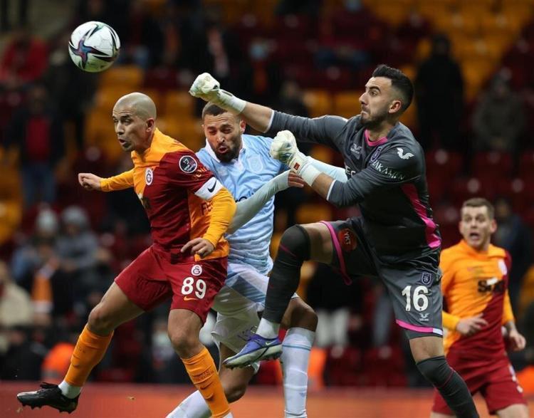 Galatasaray - Başakşehir maçından sonra tarihe geçecek sözler Bırak artık şu dış güçleri