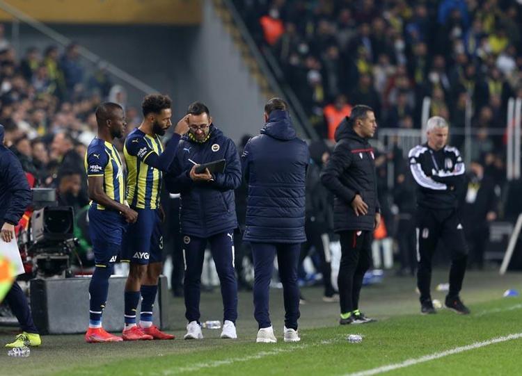 Ve Vitor Pereira ile ipler koptu Ali Koç derbiyi yeni teknik direktör adayıyla beraber izledi
