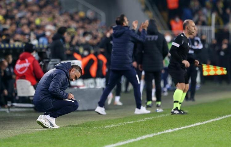 Derbiden sonra Ali Koç Vitor Pereiranın istifasını istedi ve...Fenerbahçenin yeni teknik direktörü belli oldu 3 yıllık anlaşma...