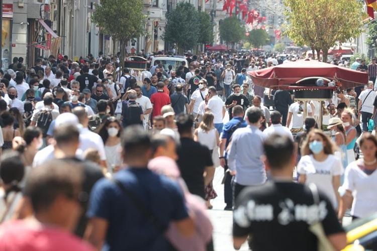 Hafta içi hafta sonu yasakları ile ilgili flaş gelişme Peş peşe açıklıyorlar, Türkiyede yeni tedbirler Ocak ayı itibarıyla...