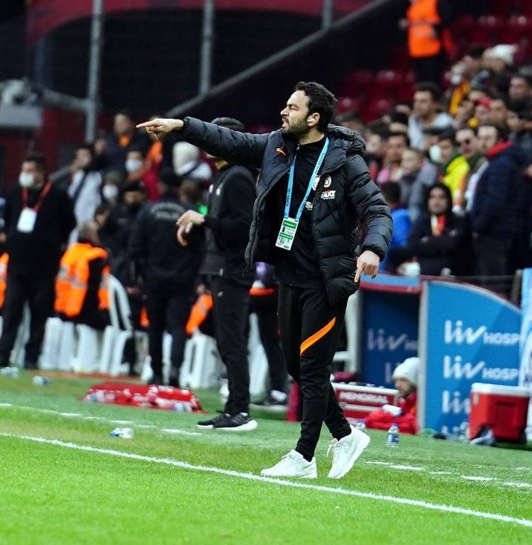 Galatasarayda kritik zirveden karar çıktı Burak Elmas Fatih Terimden istedi: Selçuk İnan ve Necati Ateşin yerine...