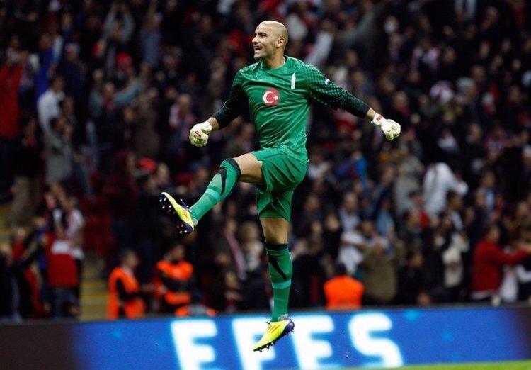 2014te yönetime rest çekmişti Galatasaray yeni kalecisini buldu 8 yıl sonra Musleranın yerine...