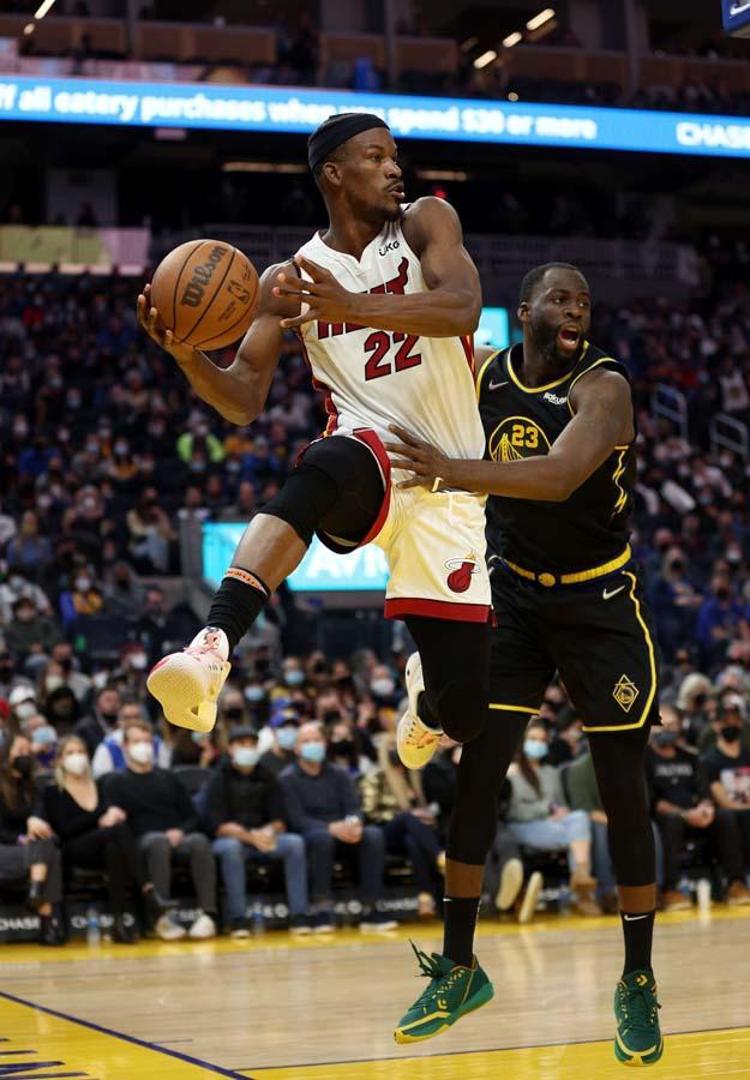 TAKIMIN YILDIZI JIMMY BUTLER: SON ZAMANDA BİR CANAVARA DÖNÜŞTÜ