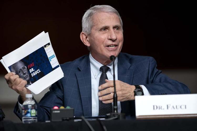Doktor Anthony Fauciden skandal sözler Mikrofonu açık unutunca...