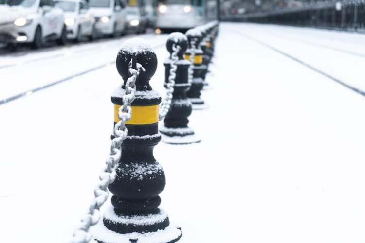 Kar yağışı çok kuvvetli geliyor Saat verildi, Meteoroloji son dakika ile duyurdu Günlerce sürecek, İstanbulda kar...
