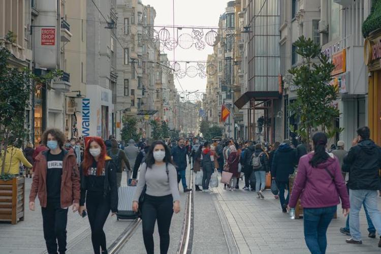 Omicron varyantı ile ilgili son dakika uyarısı Aşı için çok geç, yüzde 95...
