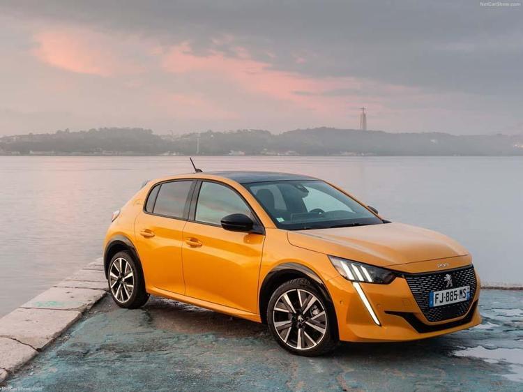Peugeot 208 1.2 Benzinli Manuel Vites