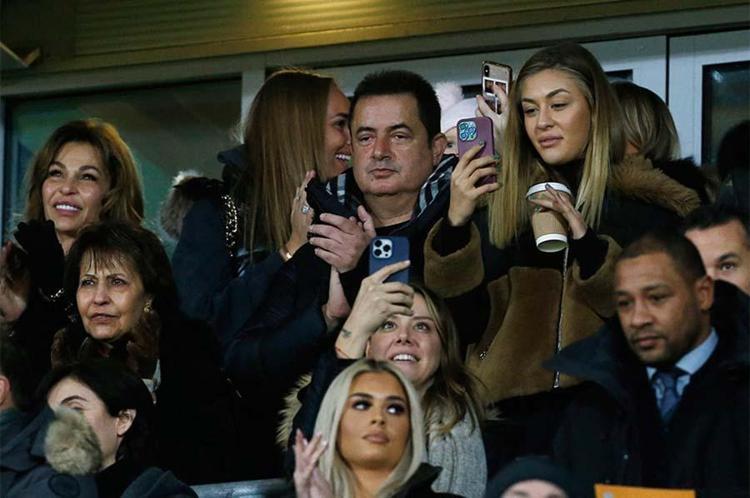 İNGİLİZ FUTBOLUNDA TARİH YAZMAK İSTİYORUM