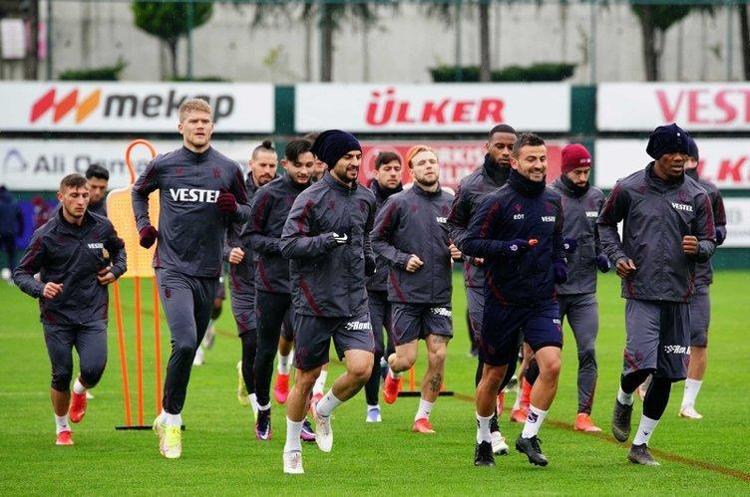 Süper Lig değil Şampiyonlar Ligi kadrosu yapılıyor Ahmet Ağaoğlu ile Murat Sancak arasında inanılmaz takas